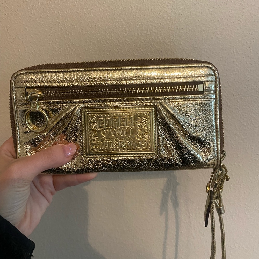 Gold coach clutch vintage barely worn